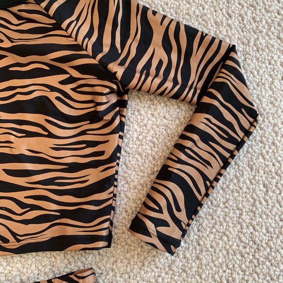 Cynthia Rowley Zebra Bronze Metallic Rash Guard Two Piece Swim Suit XS - Picture 2 of 3
